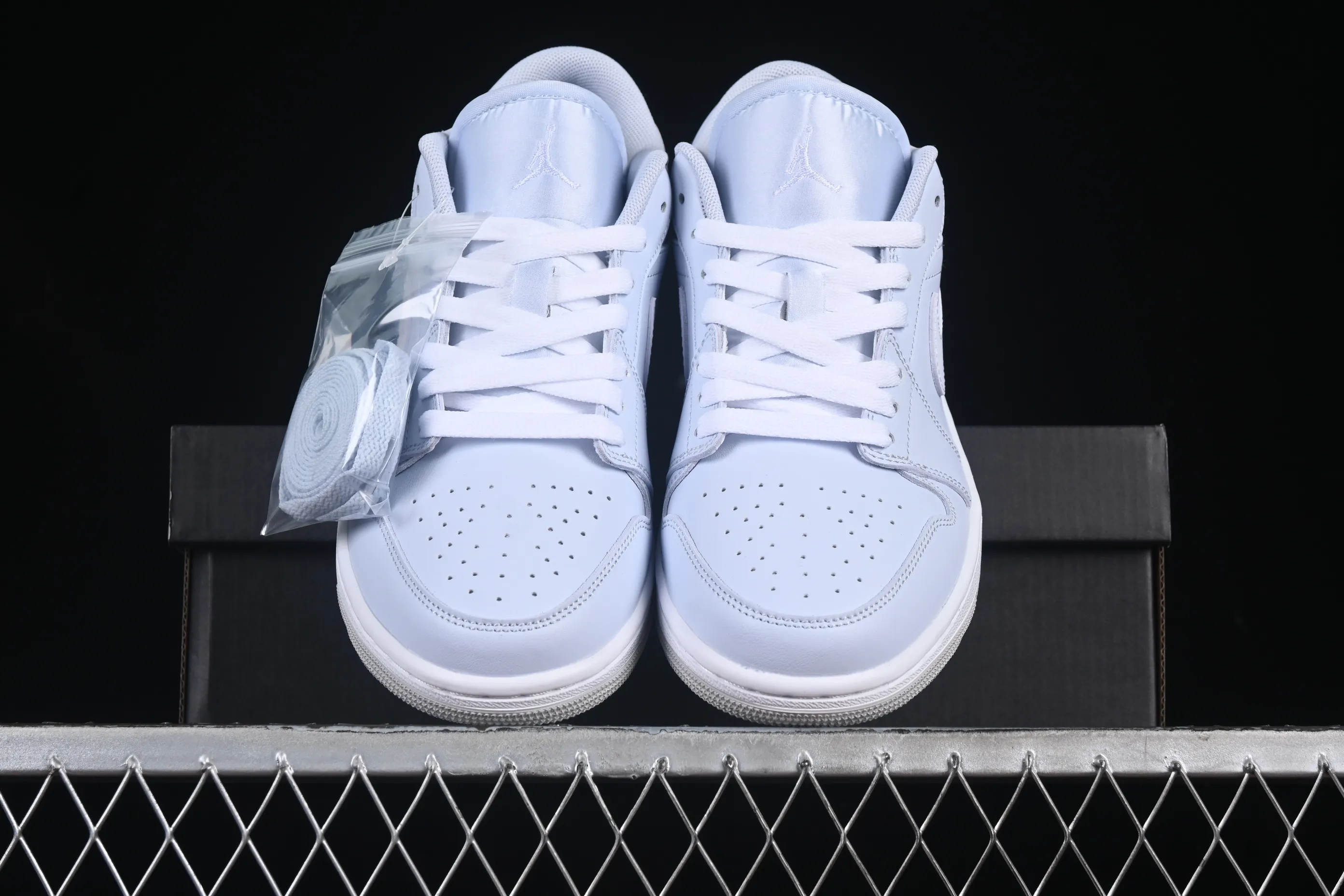 All categories Air Jordan Jordan series basketball shoes Air Jordan 1 Low Air Jordan 1 Low AJ1 Joe 1 light blue low-top cultural and casual sneakers FV8486-400